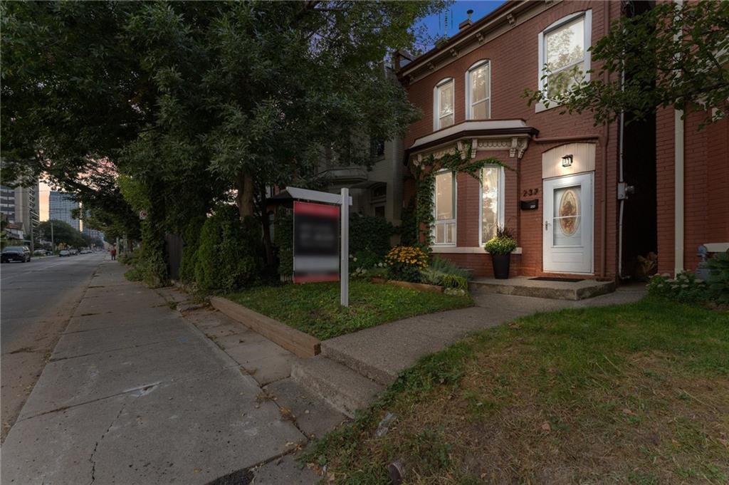 237 Hughson Street N, Inactive in Hamilton Zoocasa