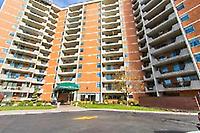 7811 Yonge St