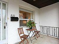 652 Coxwell Ave