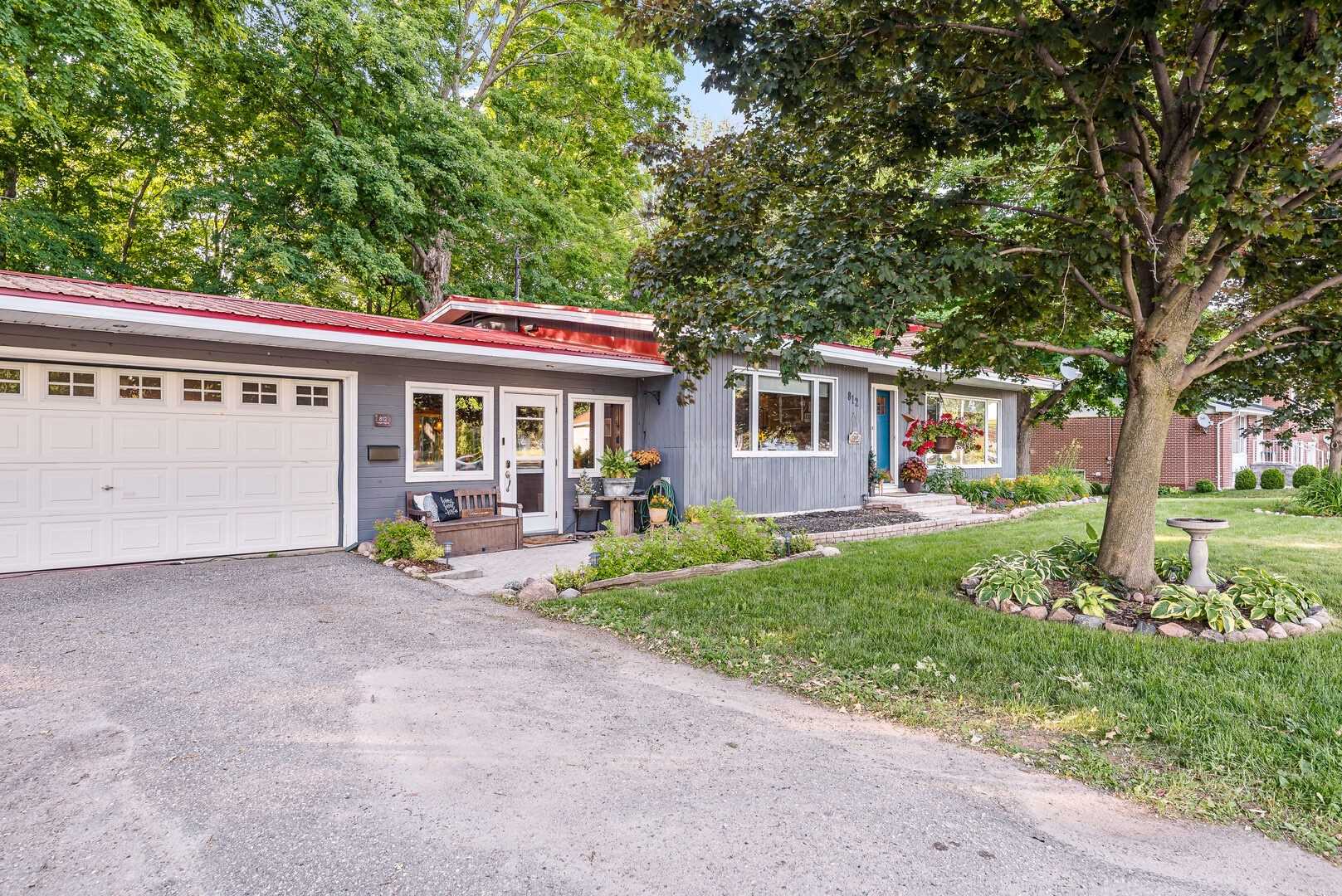 812 Hugel Ave, Sold in Midland Zoocasa