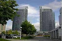 36 Lee Centre Dr