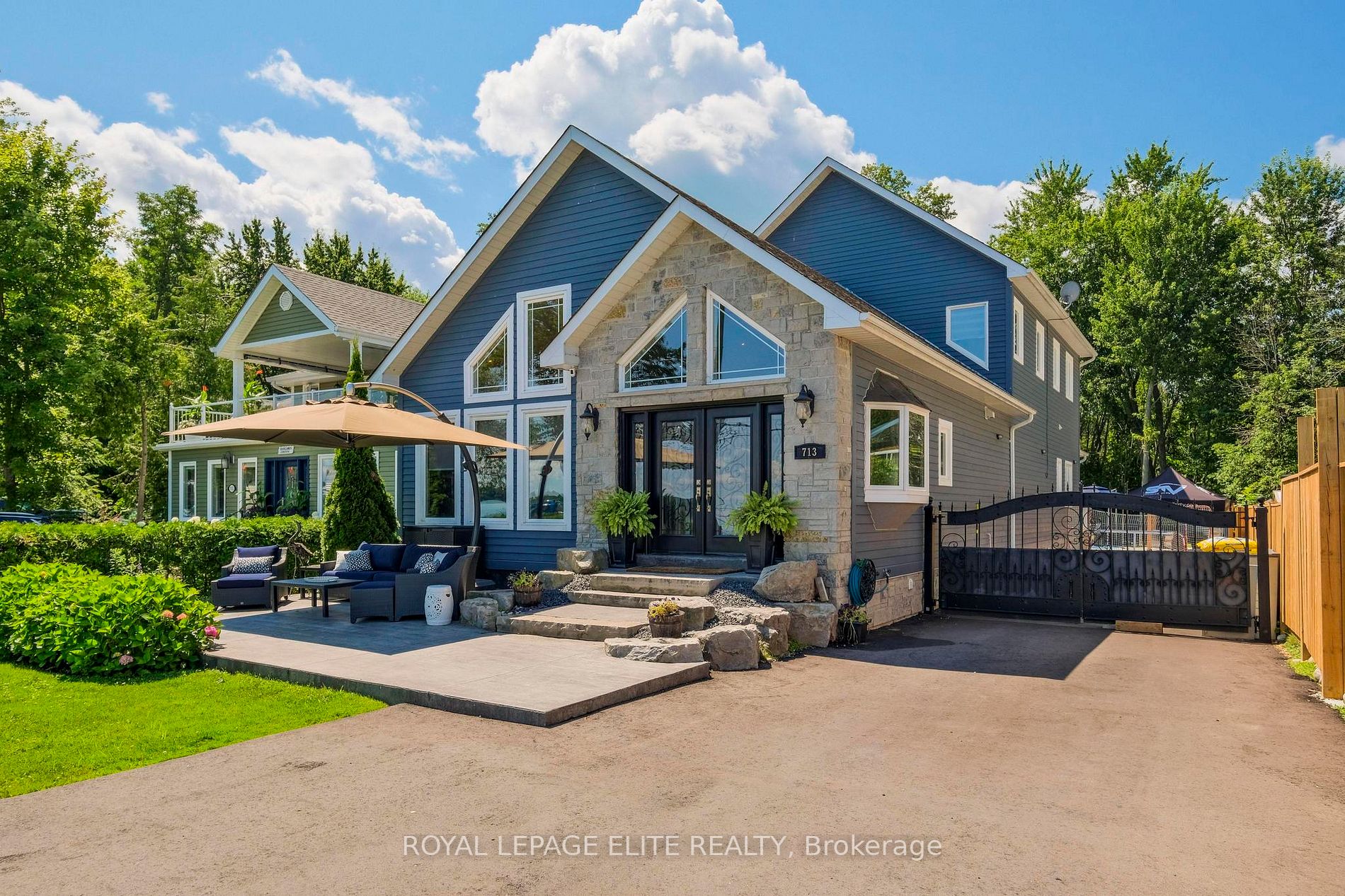 713 Lake Dr E, For Sale in Zoocasa