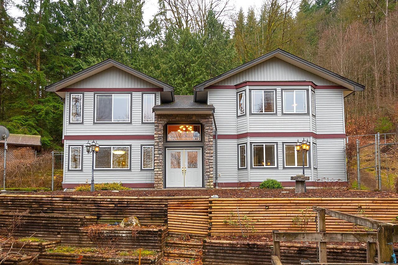 26440 Cunningham Avenue, For Sale in Maple Ridge Zoocasa