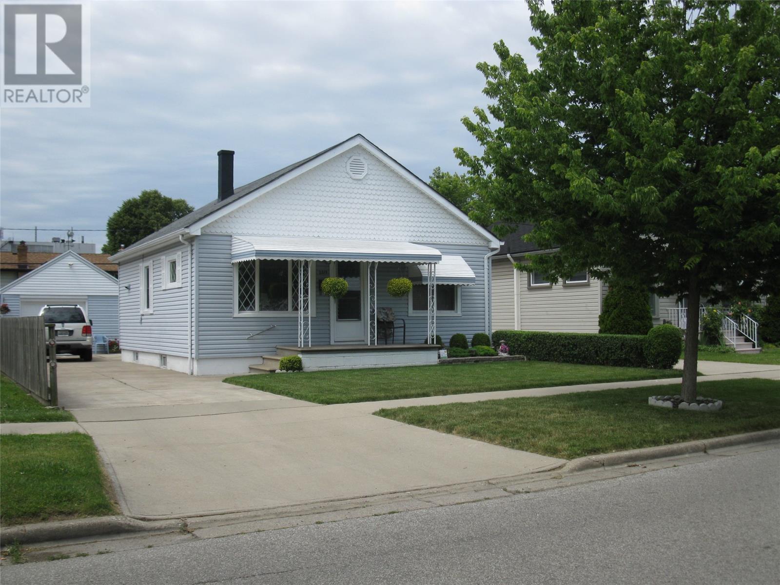 2533 Chandler, Windsor Sold for XXX,XXX Zoocasa