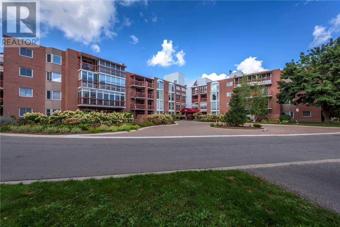 693 Windermere Road, London (154343) Zoocasa