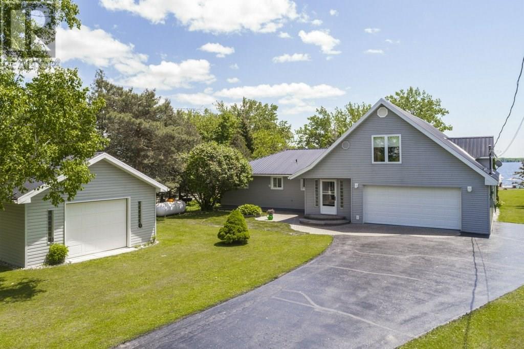 442 Hiscock Shores Road, Prince Edward County Sold for XXX,XXX Zoocasa