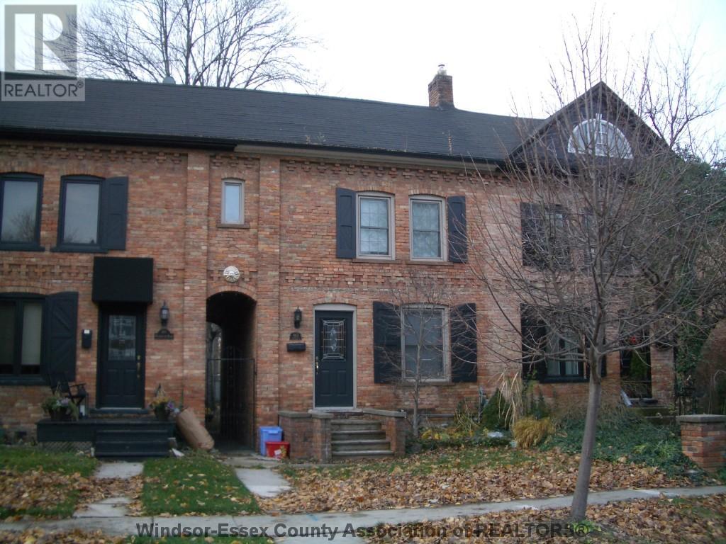 863 Monmouth Road, Windsor (1511327) Zoocasa