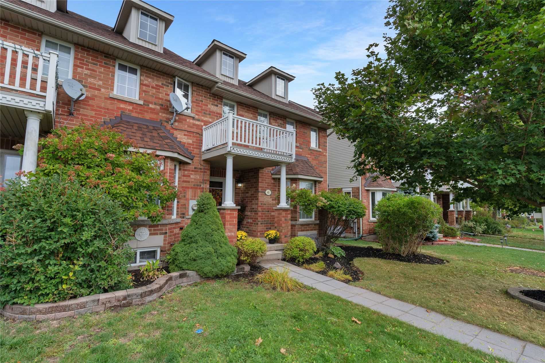 41 Montgomery Blvd, For Sale in Orangeville Zoocasa