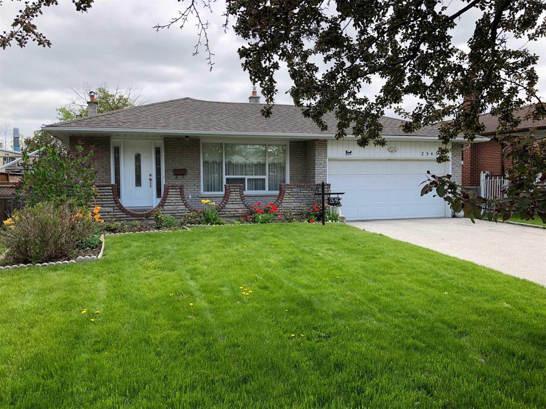 2545 Hensall St, Sold in Mississauga Zoocasa