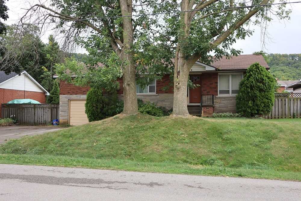 22 Hazelwood Ave, Grimsby (X4902909) Zoocasa