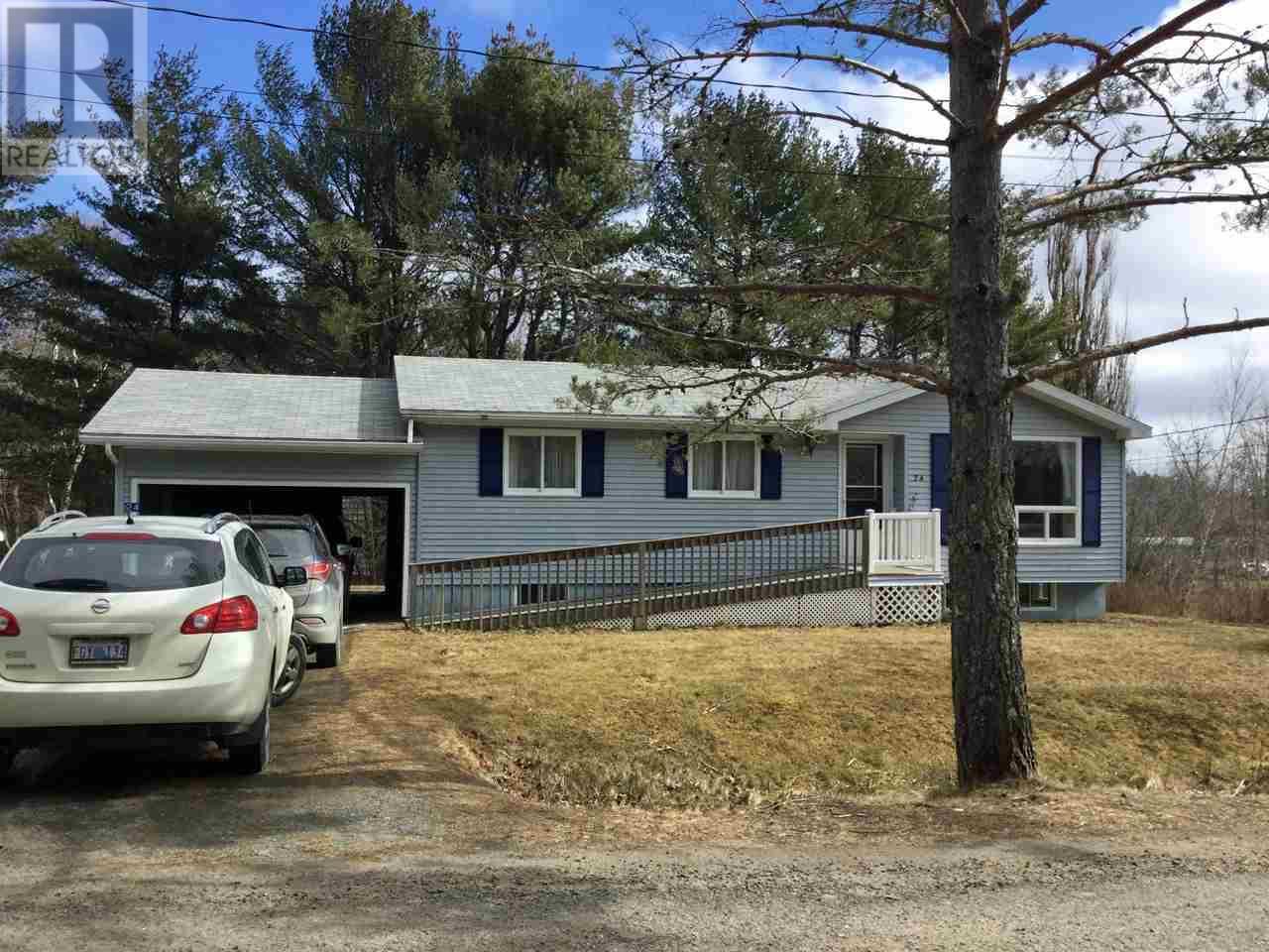 24 Hemlock Street, Queens (201804337) Zoocasa