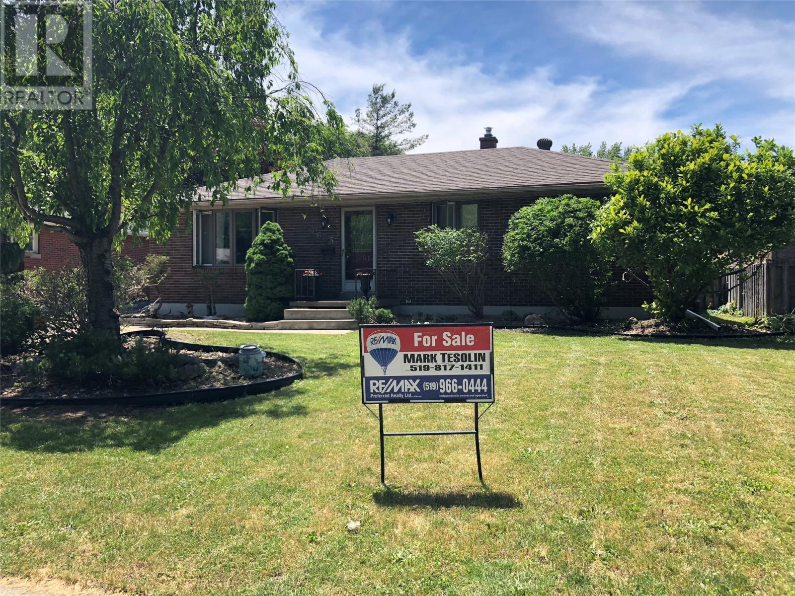 3653 Dominion Boulevard, Windsor Sold for XXX,XXX Zoocasa