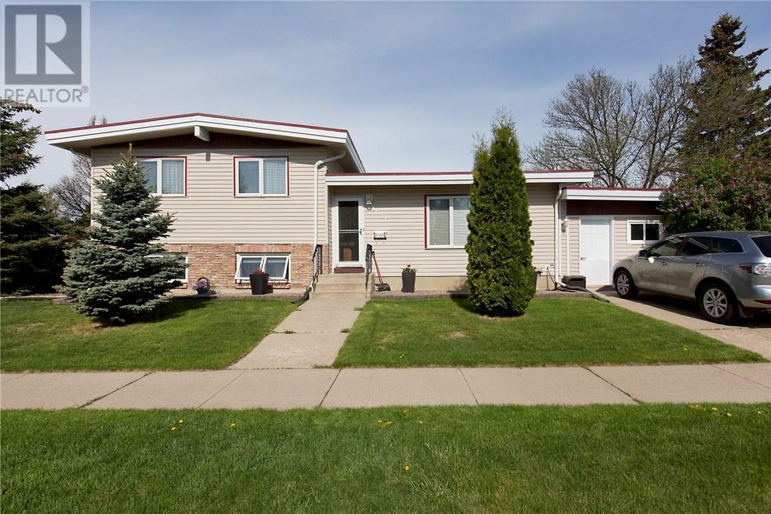 1616 Lakemount Boulevard South, Lethbridge (LD0106096) Zoocasa