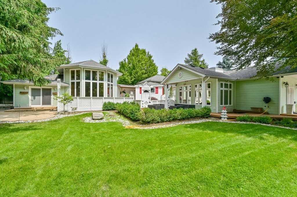 402 Winston Churchill Blvd Oakville 2 300 000 W4515653 402 Winston Churchill Blvd Oakville Ontario