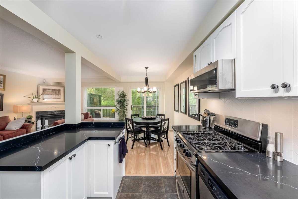 11 2151 Walkers Line, For Sale in Burlington Zoocasa