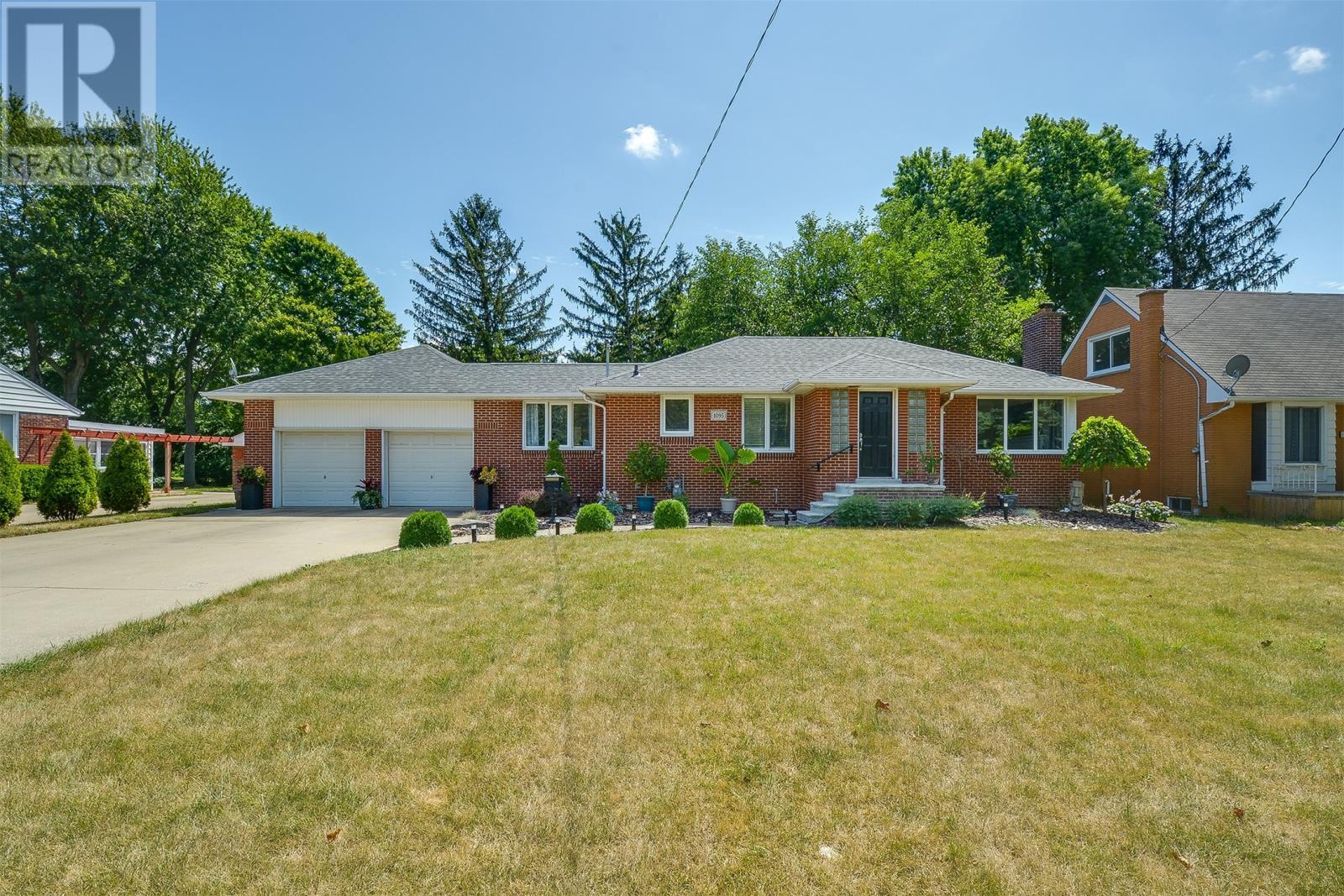 1095 Cabana West, Windsor Sold for XXX,XXX Zoocasa
